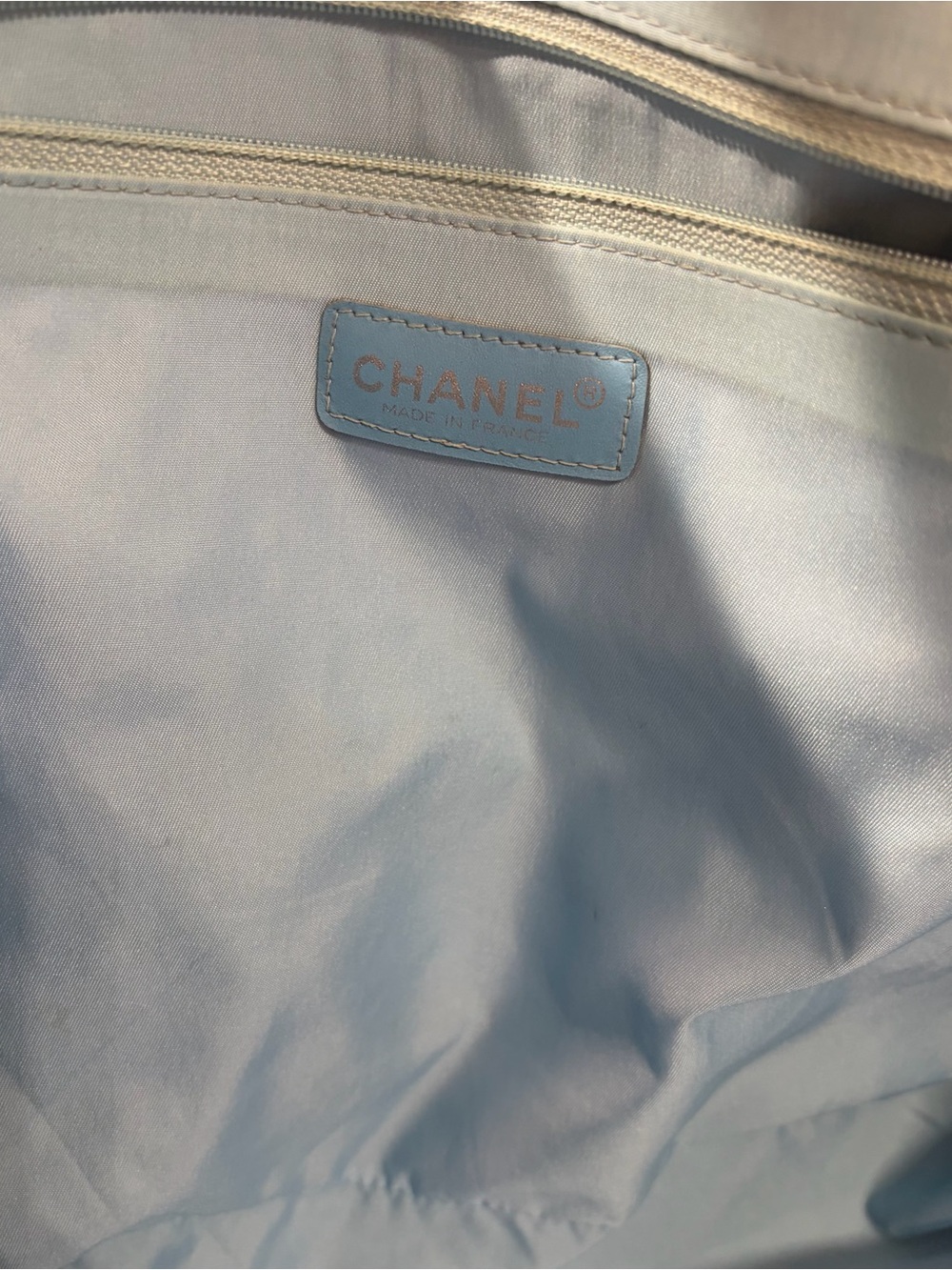 #106 CHANEL Blue Tote - Picture 14 of 14